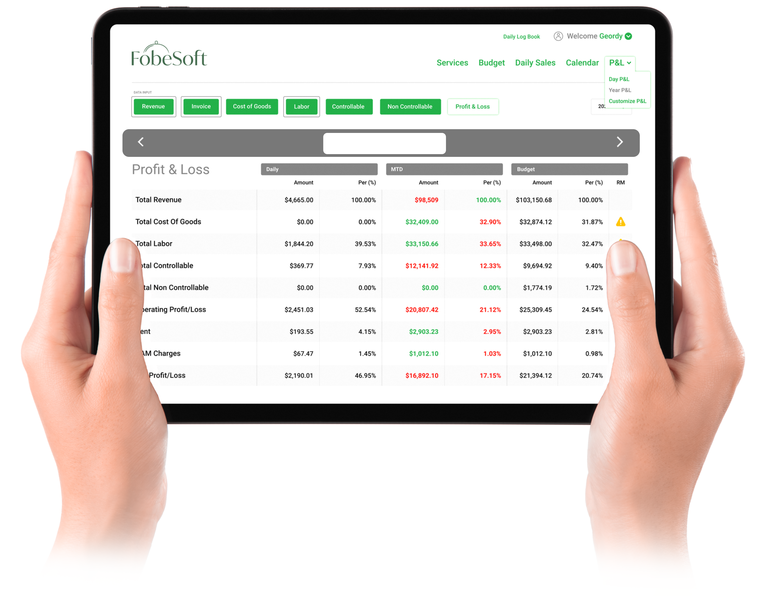 Restaurant manager using FobeSoft software for daily P&L reports
